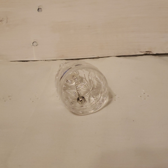 Vintage Crystal Bell 🔔 - Picture 4 of 5